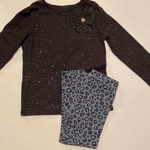 Carters 2pc set size 3T Like new